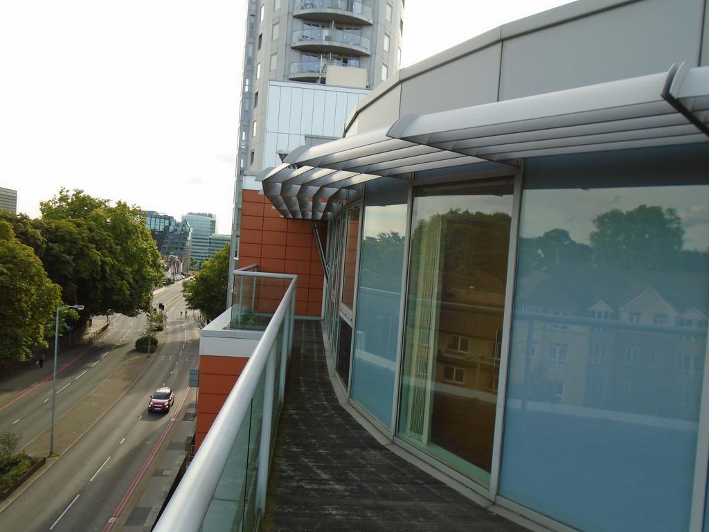 East Croydon Apartments - Just 3 Mins Walk To East Croydon Station ภายนอก รูปภาพ